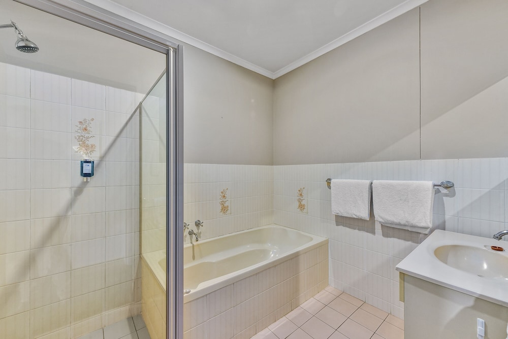 Southgate Motel photo 5