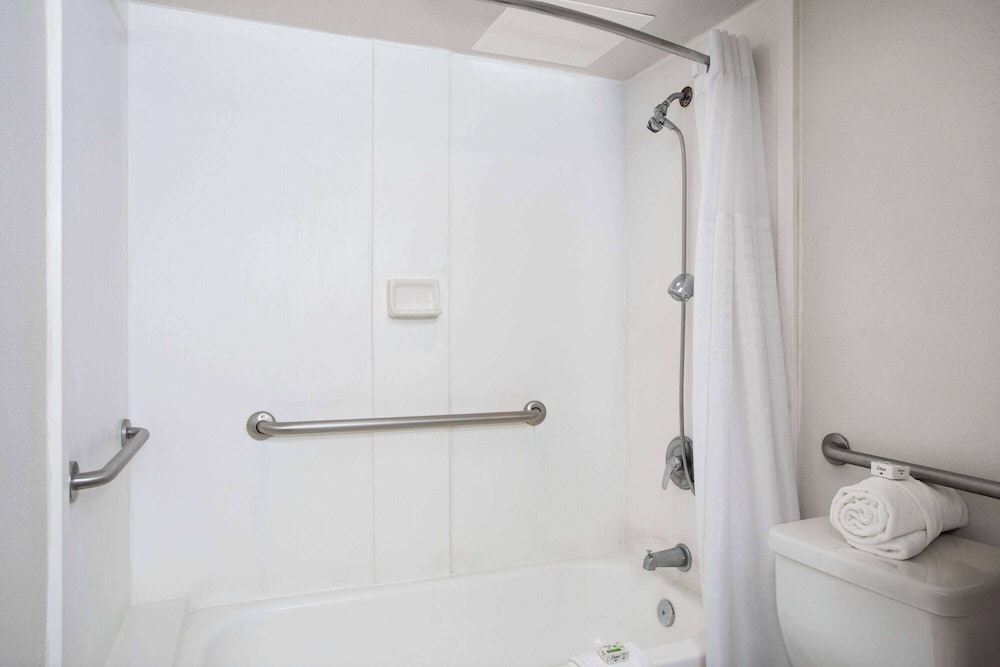 La Quinta Inn by Wyndham Cocoa Beach-Port Canaveral