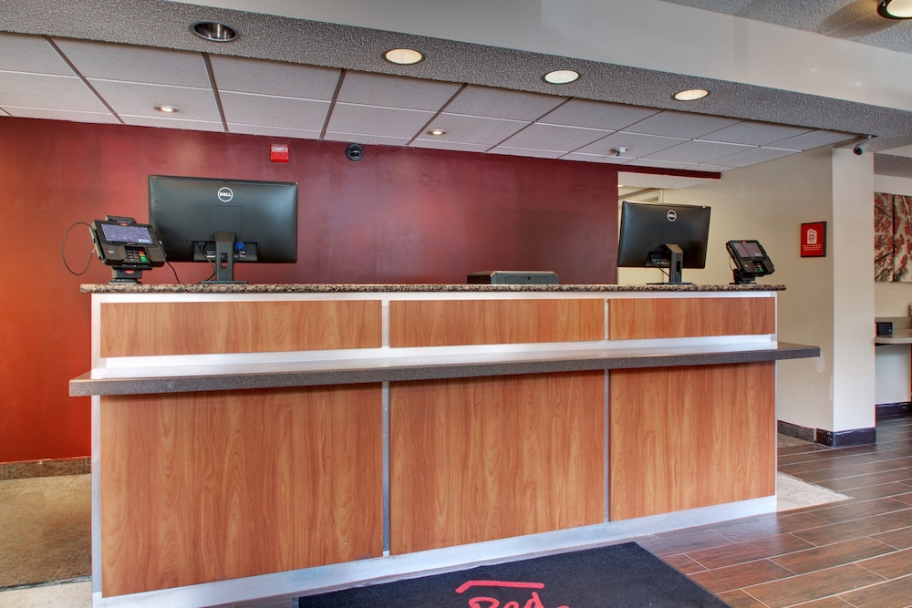 Red Roof Inn St Louis - Westport/ Maryland Heights