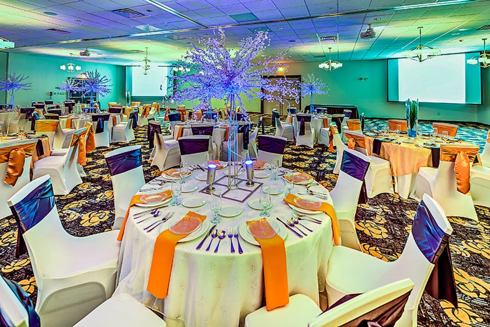 Holiday Inn Cleveland Northeast - Mentor by IHG