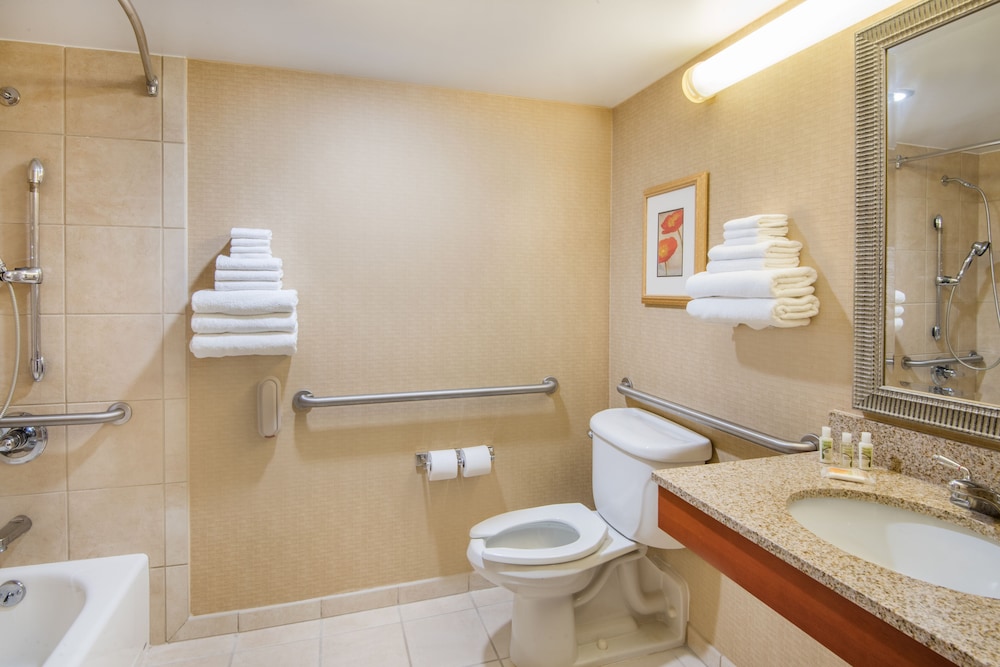 Holiday Inn Hotel & Suites Cincinnati - Eastgate by IHG