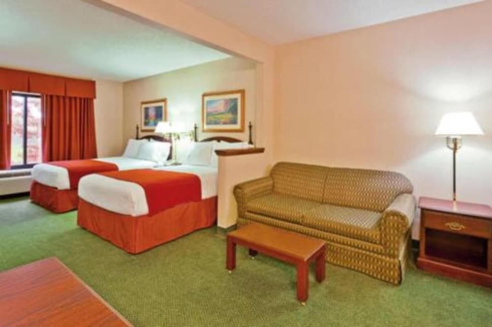Auburn Place Hotel & Suites - Paducah