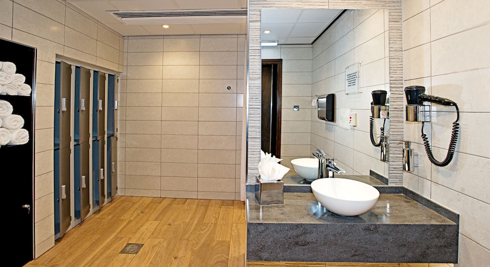 Sandman Signature London Gatwick Hotel