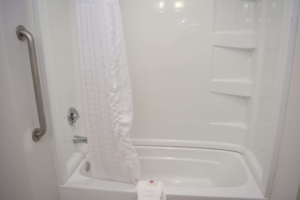 Comfort Inn & Suites Syracuse-Carrier Circle