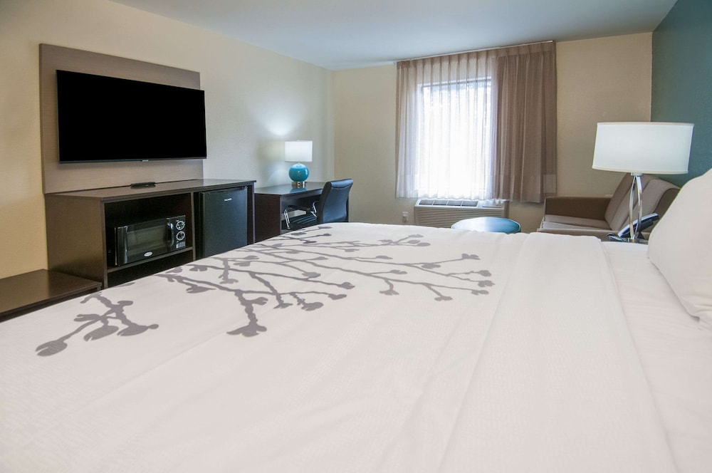 Sleep Inn & Suites