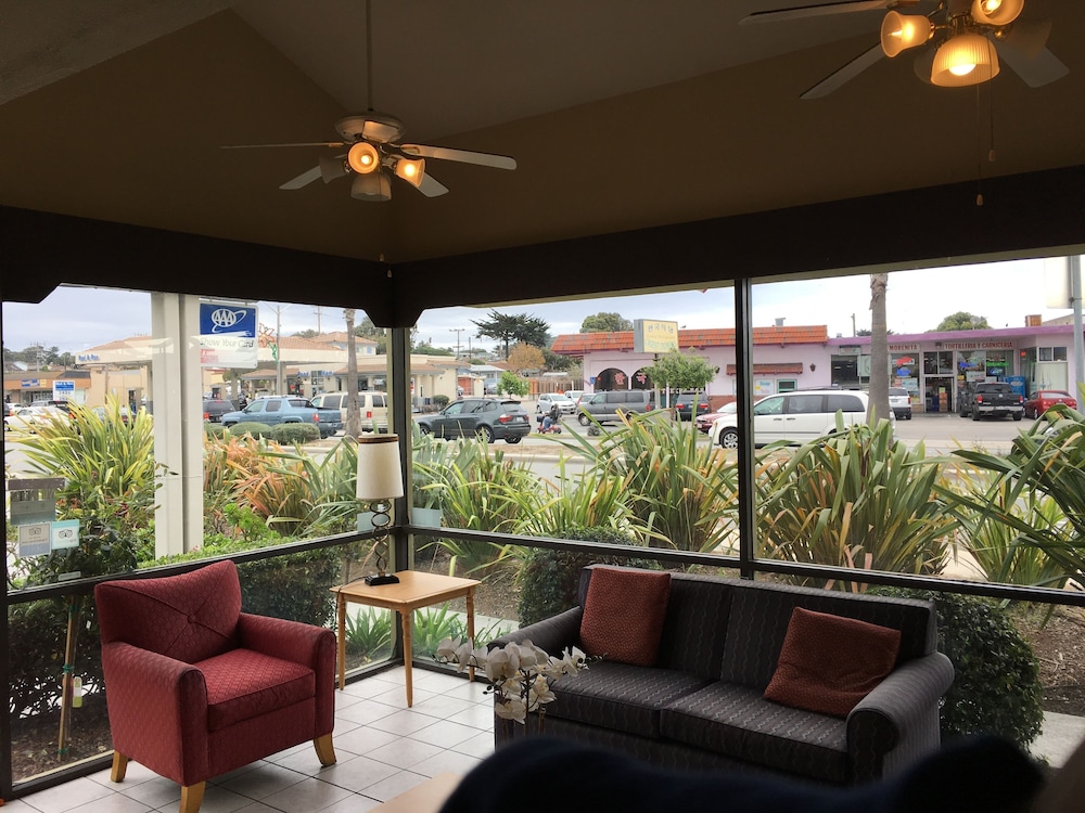 Sand Dollar Inn