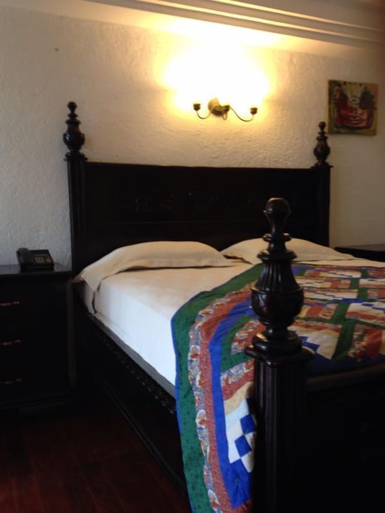 Hotel Oloffson photo 3