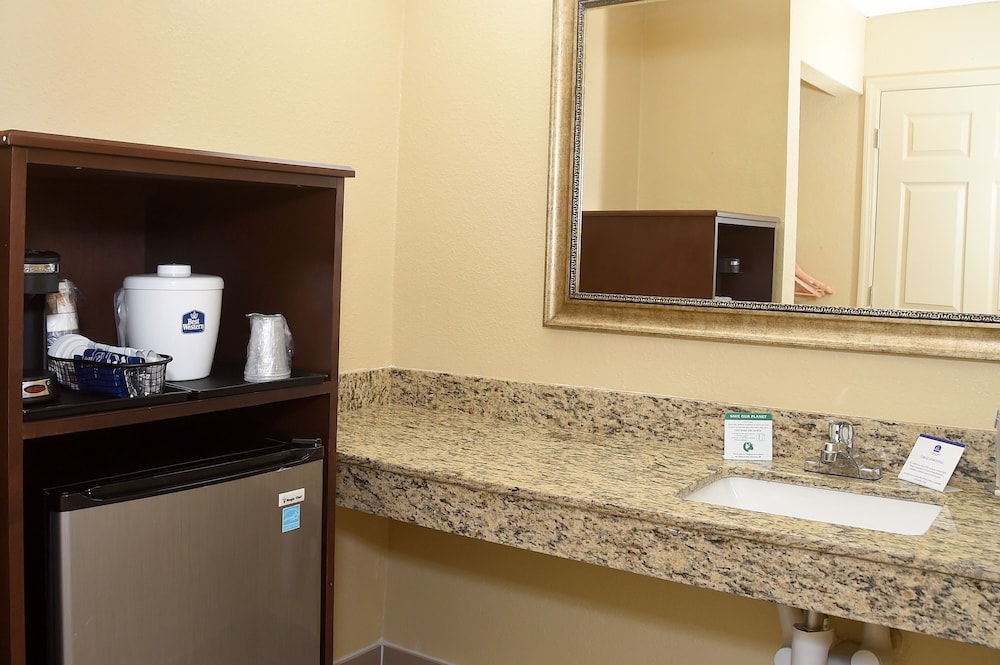 Baymont by Wyndham Orlando East