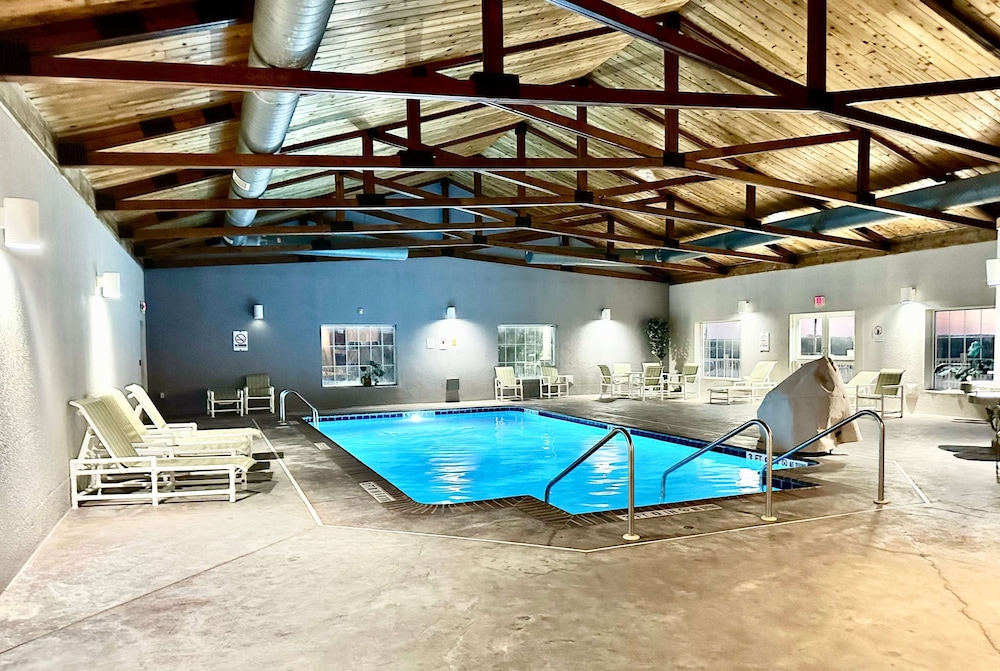 Microtel Inn & Suites by Wyndham Quincy Downtown/River Area