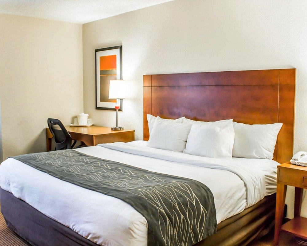 Comfort Inn Fayetteville near Fort Bragg