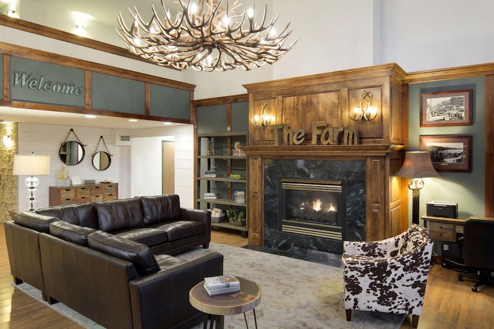 Redwood Lodge