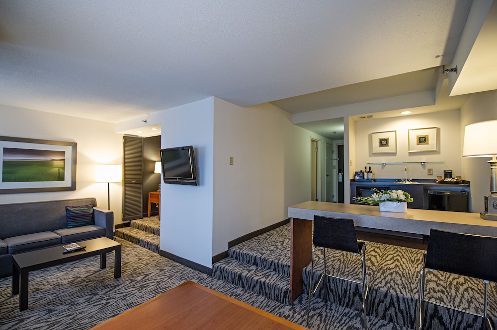Cambridge Suites Hotel photo 2