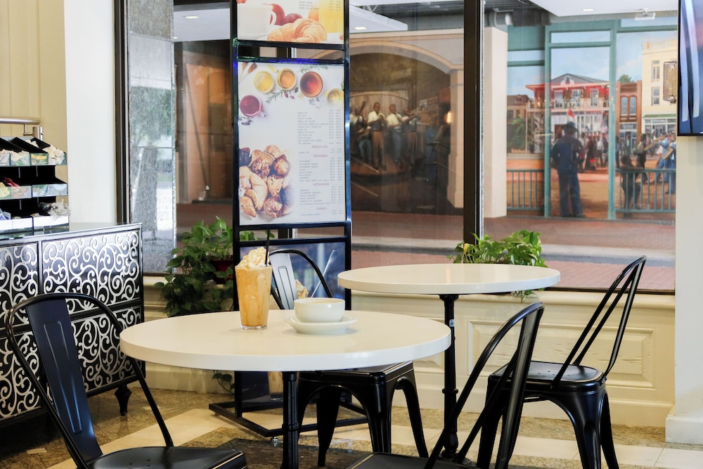 Holiday Inn New Orleans - Downtown Superdome by IHG photo 5