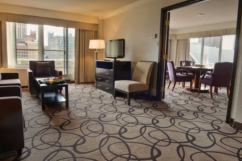 Holiday Inn Montréal Centre-Ville Downtown by IHG photo 2