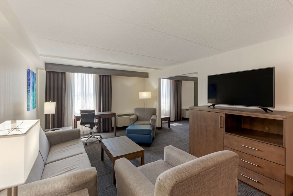 Best Western Plus Toronto Airport Hotel photo 5