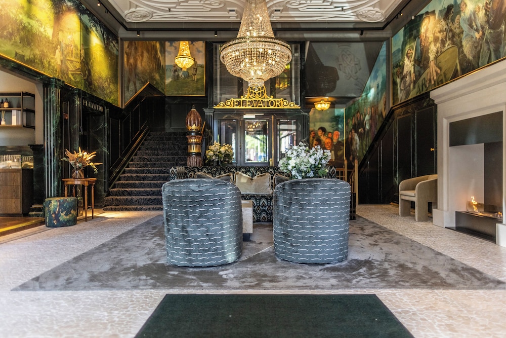 Hotel Royal photo 2
