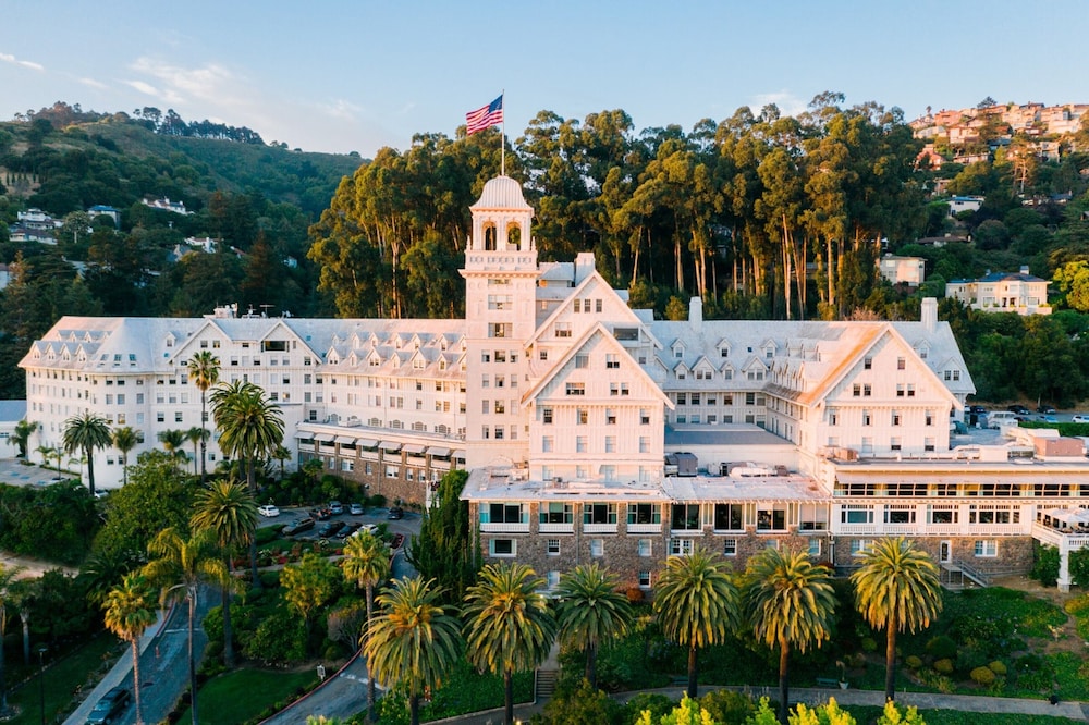 Claremont Resort & Club photo 2