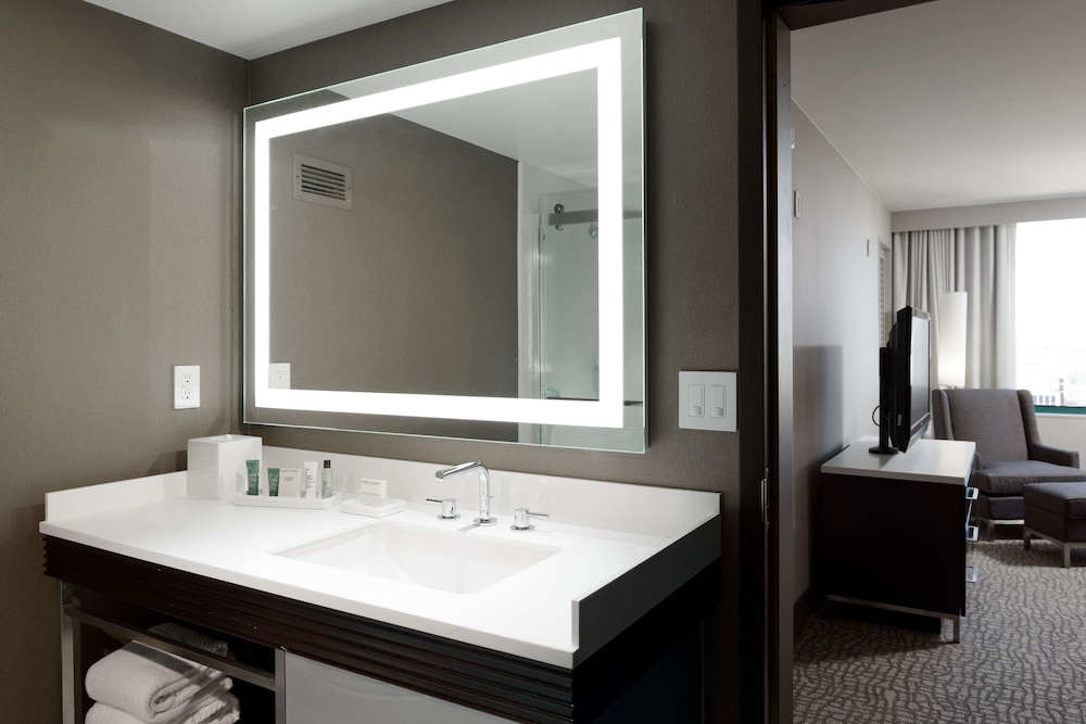 Hilton Woodland Hills / Los Angeles