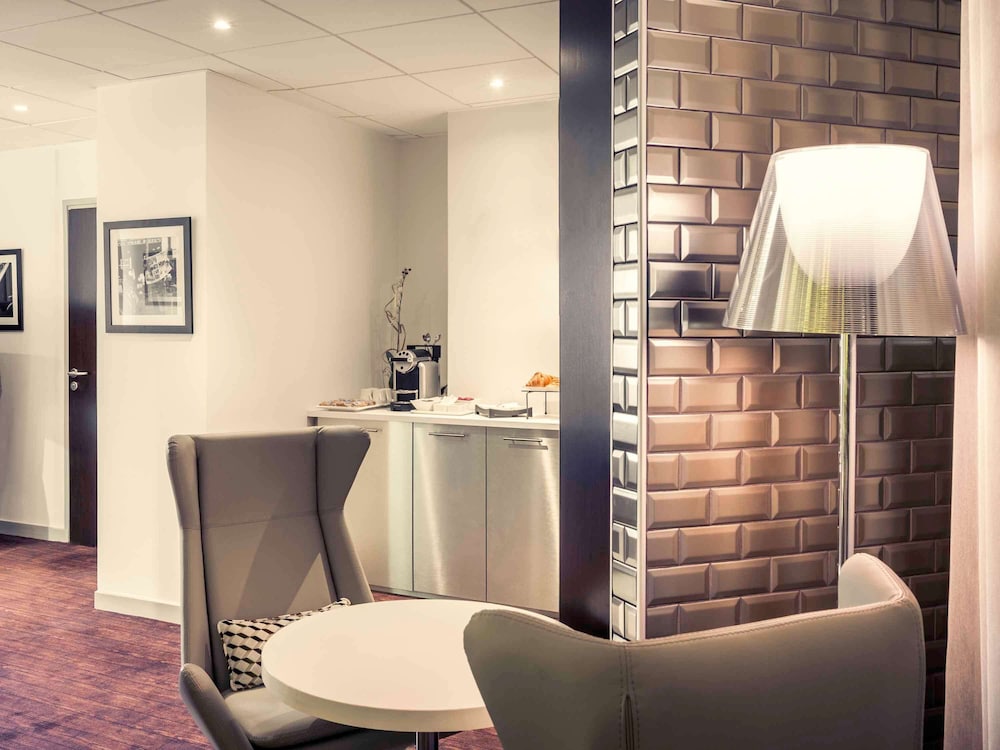 Mercure Paris Massy Gare TGV