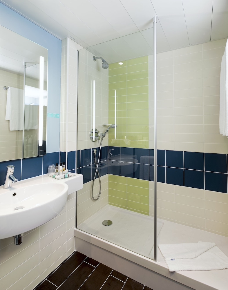 Mercure Paris Massy Gare TGV photo 3