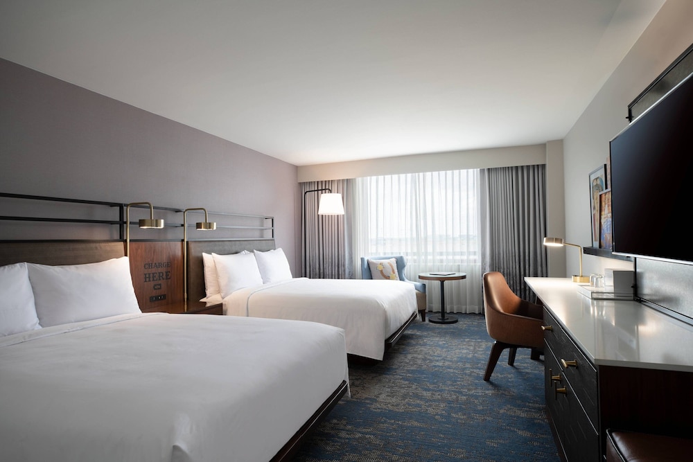 Renaissance Dallas Addison Hotel