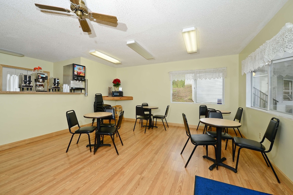 Americas Best Value Inn St. Ignace