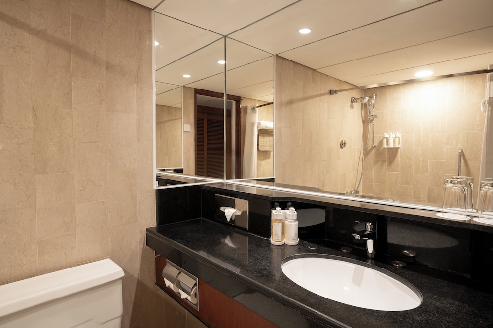 Holiday Inn Golden Mile Hong Kong by IHG photo 2