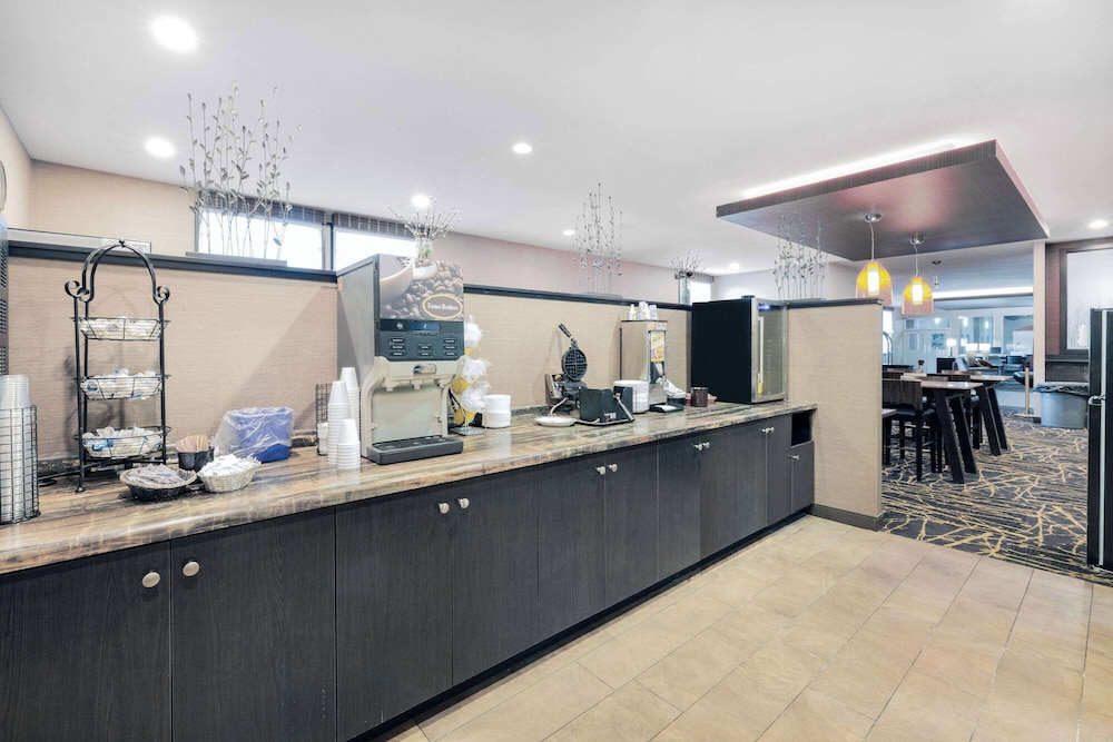 Ramada by Wyndham Grand Forks