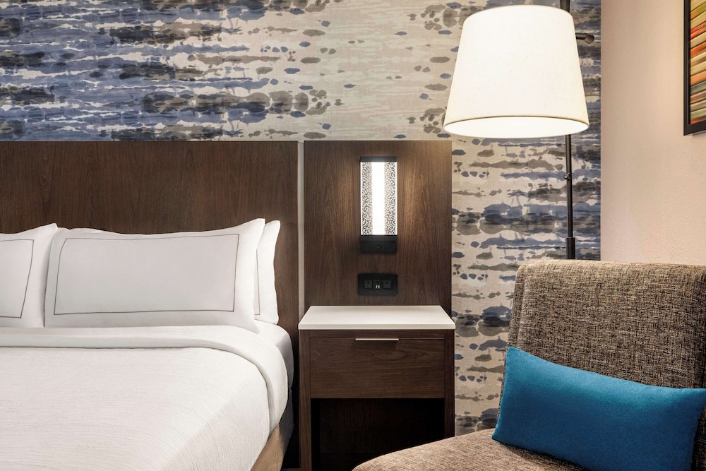 Embassy Suites by Hilton Kansas City Overland Park