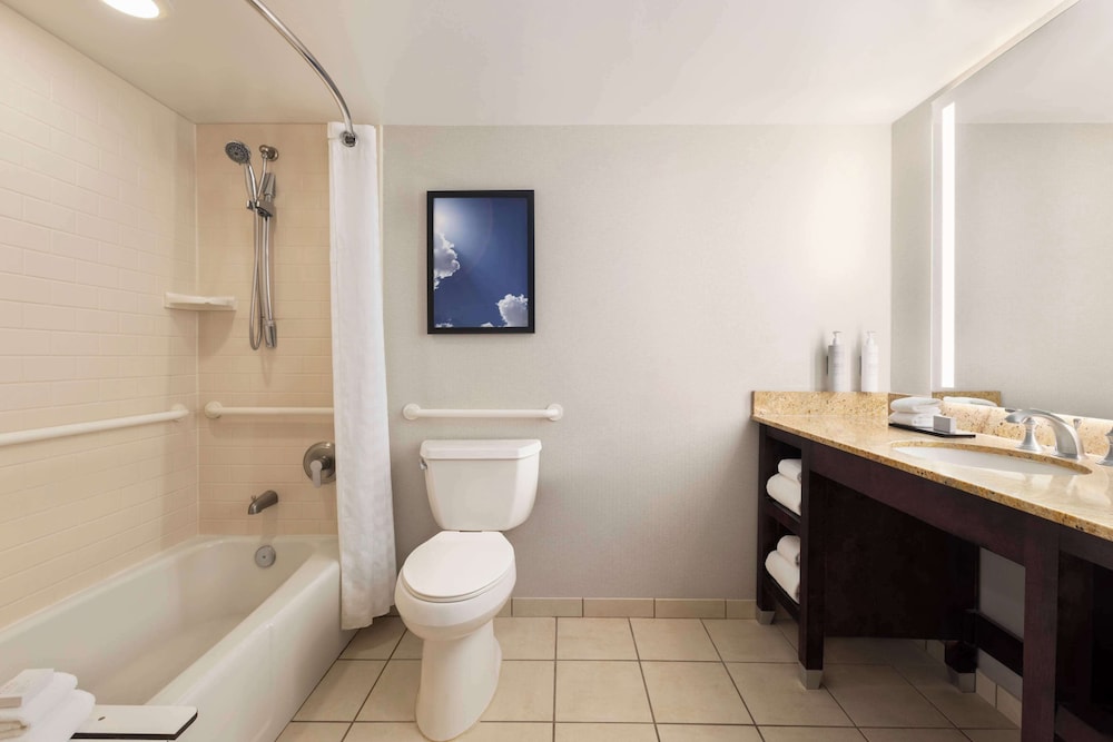Embassy Suites by Hilton Kansas City Overland Park
