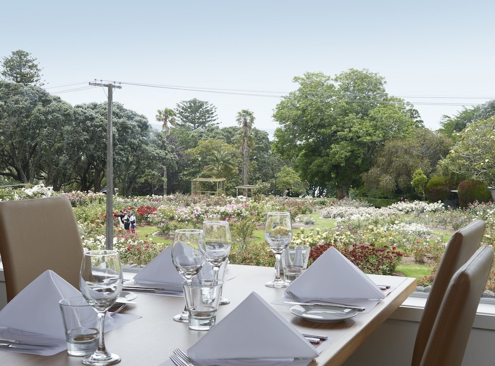 Auckland Rose Park Hotel