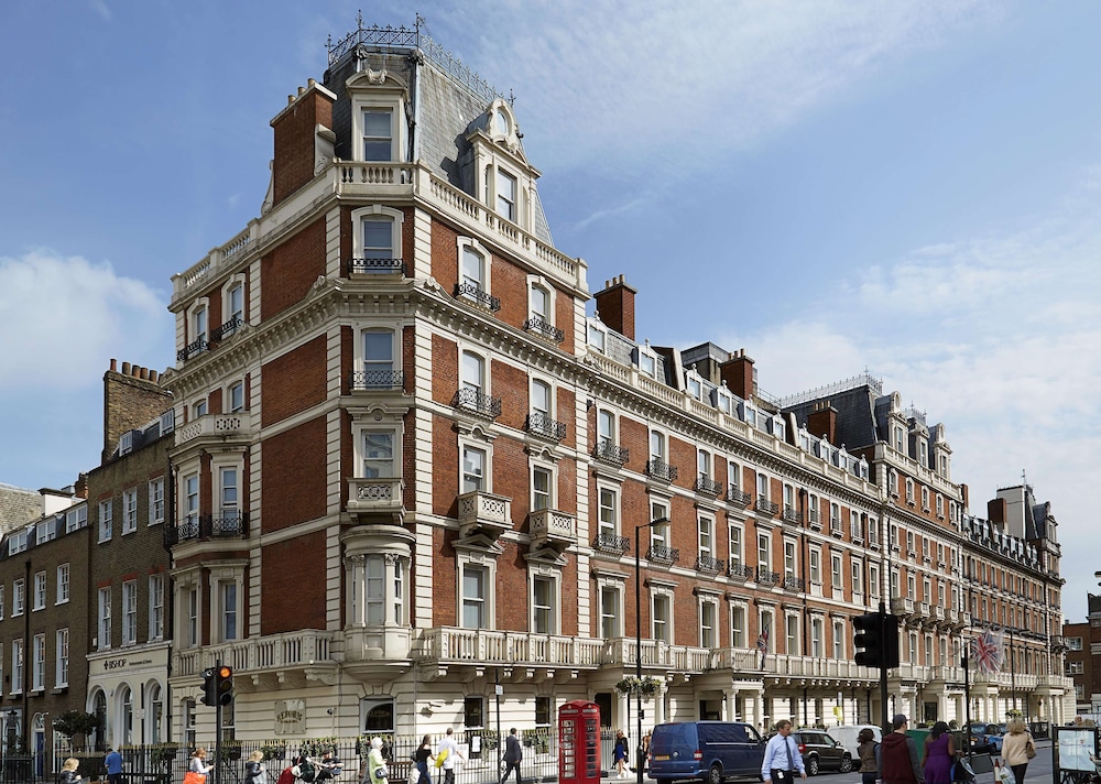 The Mandeville Hotel photo 2