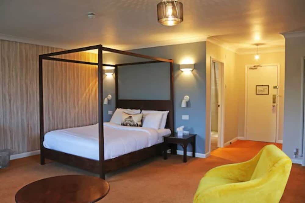 Shillingford Bridge Hotel