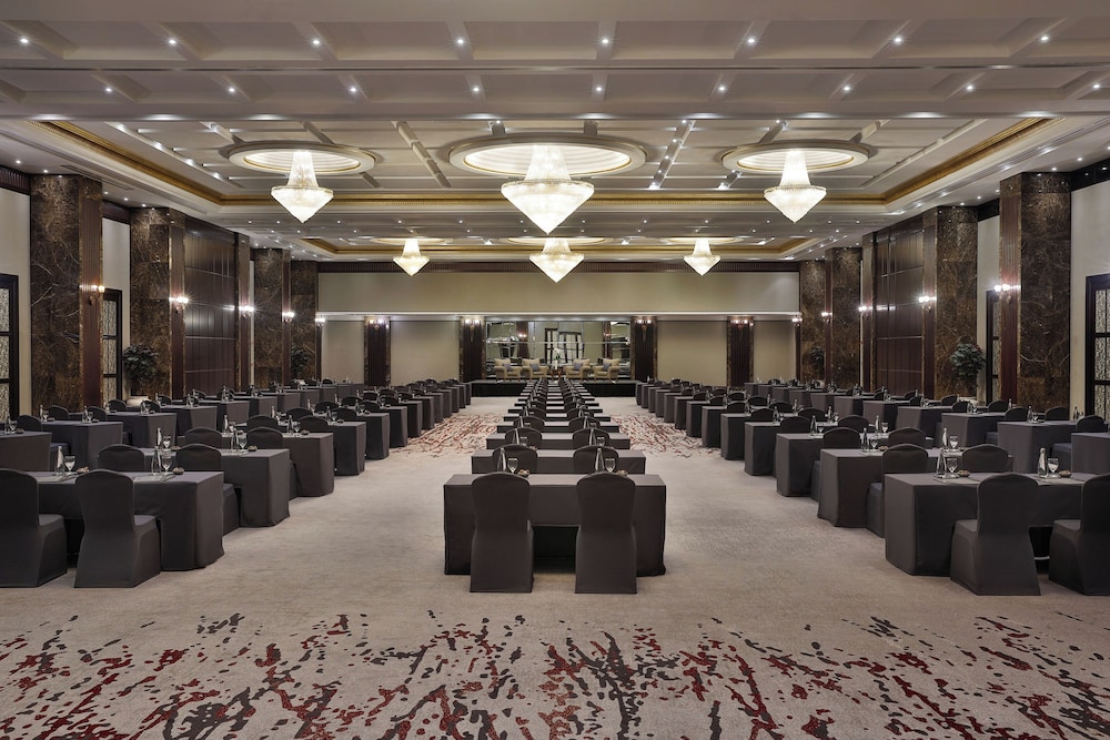 Beach Rotana — photo 6