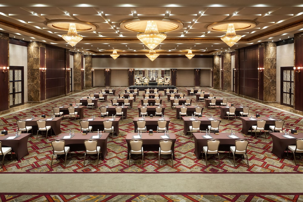 Beach Rotana