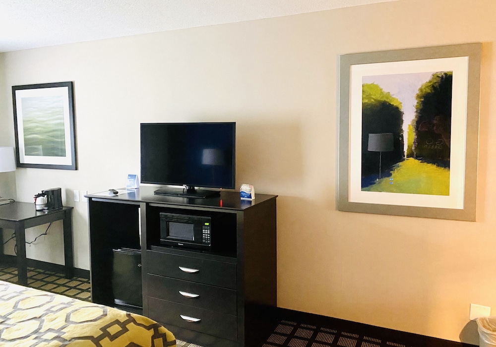 Baymont by Wyndham Latham Albany Airport