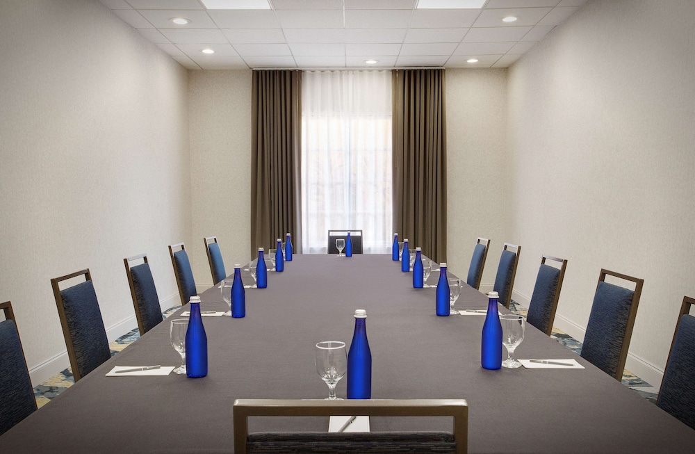 Embassy Suites by Hilton Orlando International Dr Conv Ctr