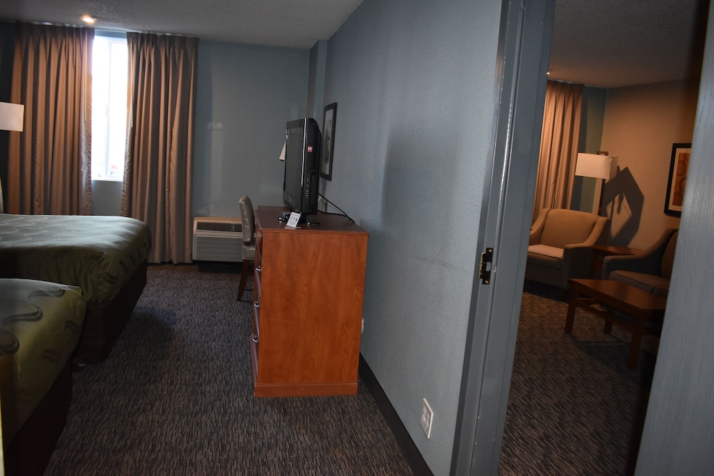 Quality Inn and Suites Garden of the Gods