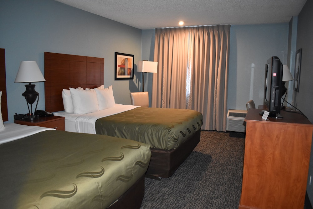 Quality Inn and Suites Garden of the Gods