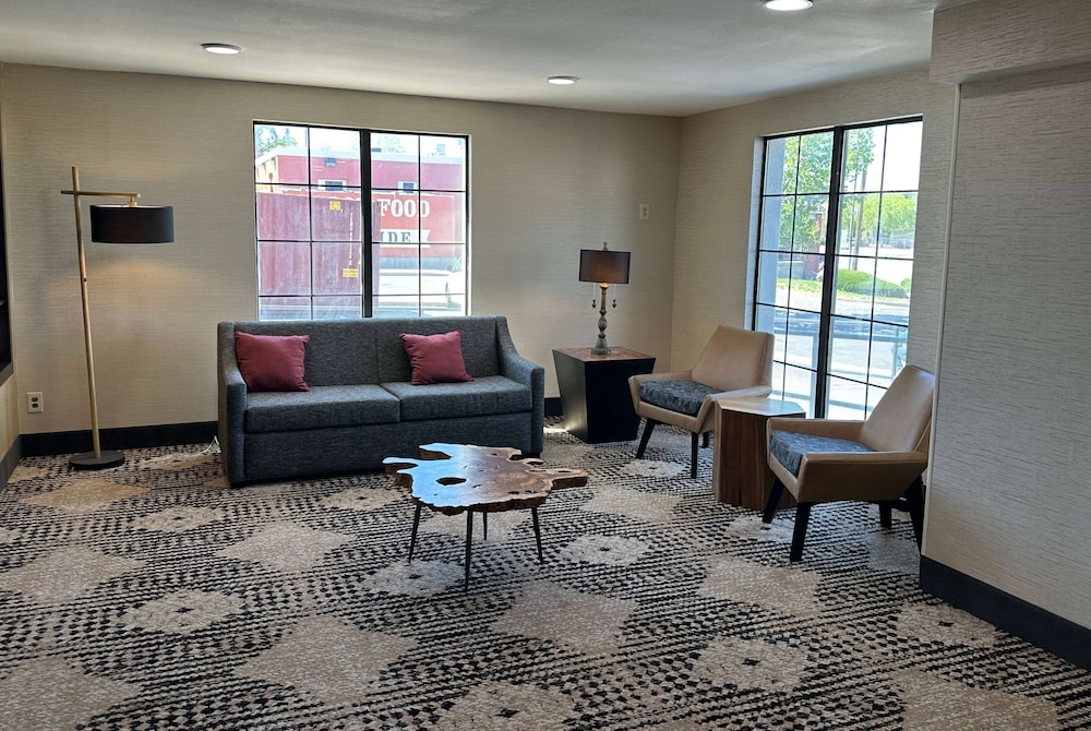 La Quinta Inn by Wyndham Albuquerque Airport