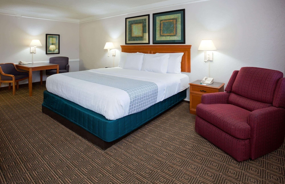 La Quinta Inn by Wyndham Albuquerque Airport
