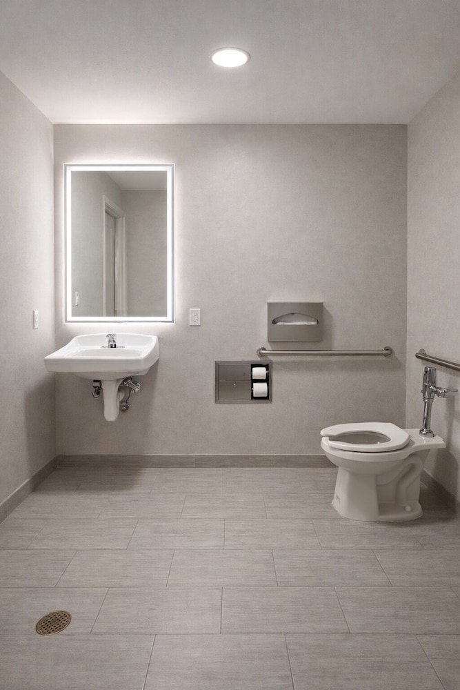 The Buena Park Grand Hotel & Suites photo 3