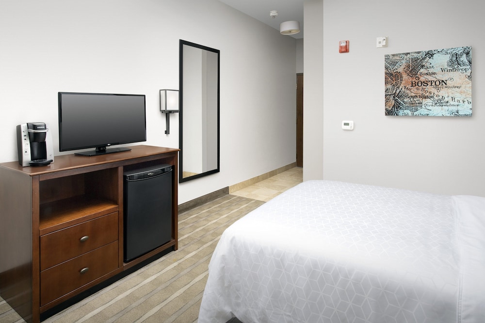 Holiday Inn Express Boston North-Woburn By IHG