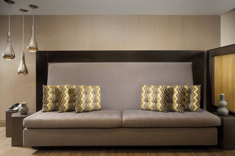 Holiday Inn Express Boston North-Woburn By IHG