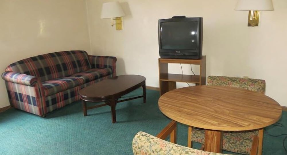 Travelodge by Wyndham Longmont