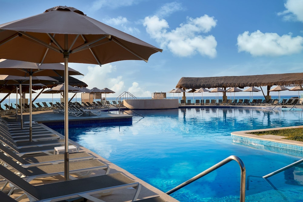 Marriott Cancun, An All-Inclusive Resort photo 2