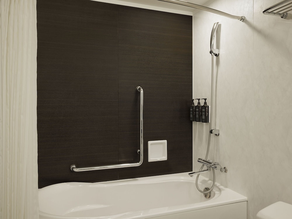 Sheraton Miyako Hotel Tokyo — photo 3