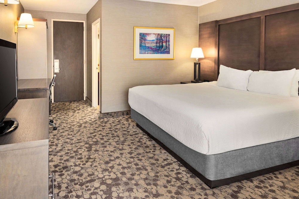 Ramada Plaza by Wyndham Portland