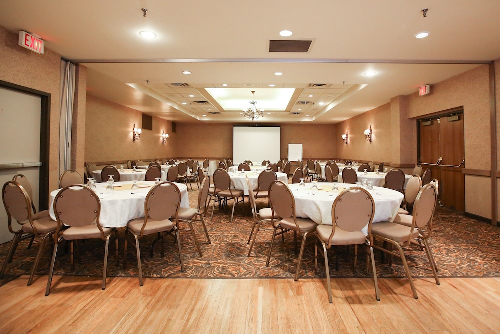 Atrium Hotel Vancouver
