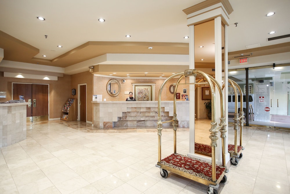 Atrium Hotel Vancouver